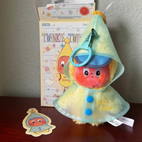 Rain On Me- Pop Mart Twinkle Twinkle Sweet Dreams Forecast Pendant - New - Picture 1 of 7